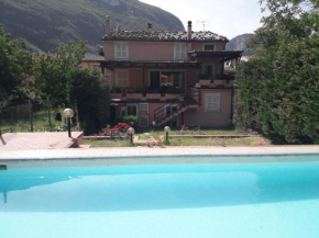 Villa Claudia indipendente con piscina ad uso esclusivo